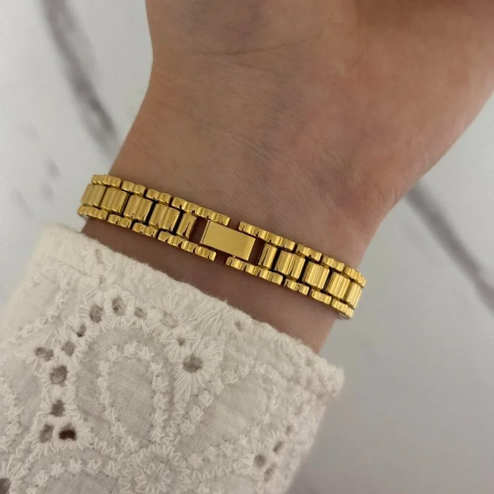 SKU0077‎ Gold Red dial Women Fashion Square Watch Stainless steel + gift bag